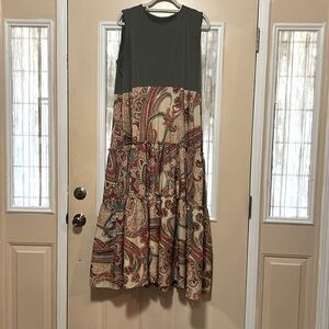 Sleeveless maxi dress
